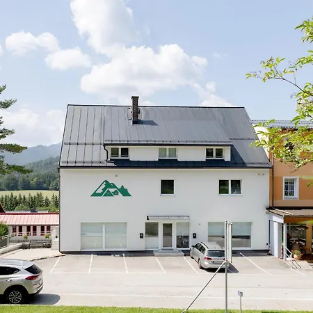 Hungasthaus 05&06 شقة